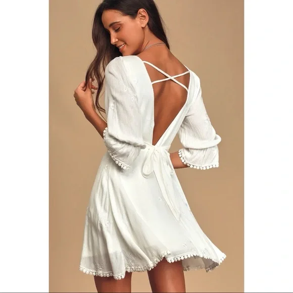 green emerald velvet dress Floral-appliqué Bandeau A-Line Mini Dress in White - 2 main image 0